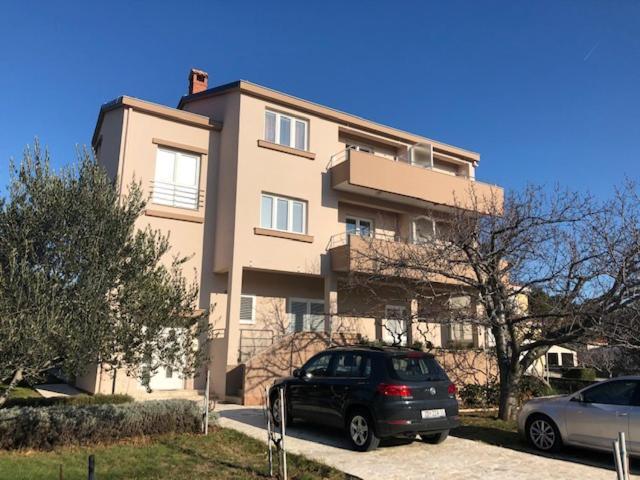 Apartments Valentin Привлака Экстерьер фото